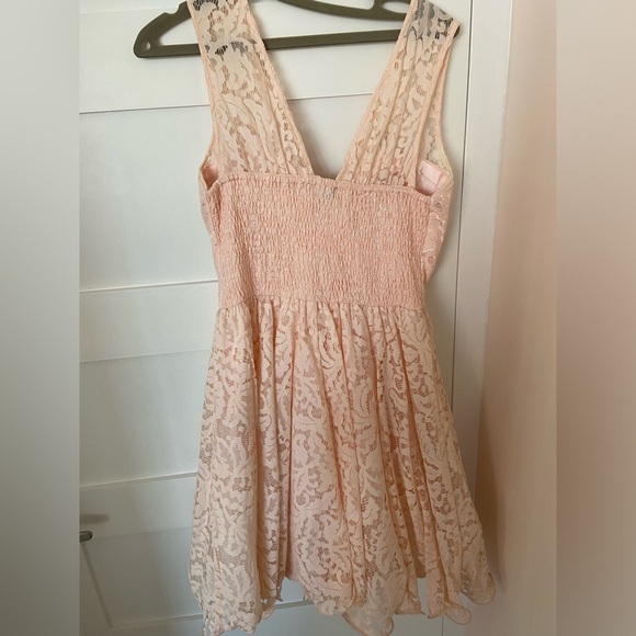 Blush Pink Lace Cocktail Dress with Tulle - Size 14 UK (Size 10 US) - Picture 4 of 7